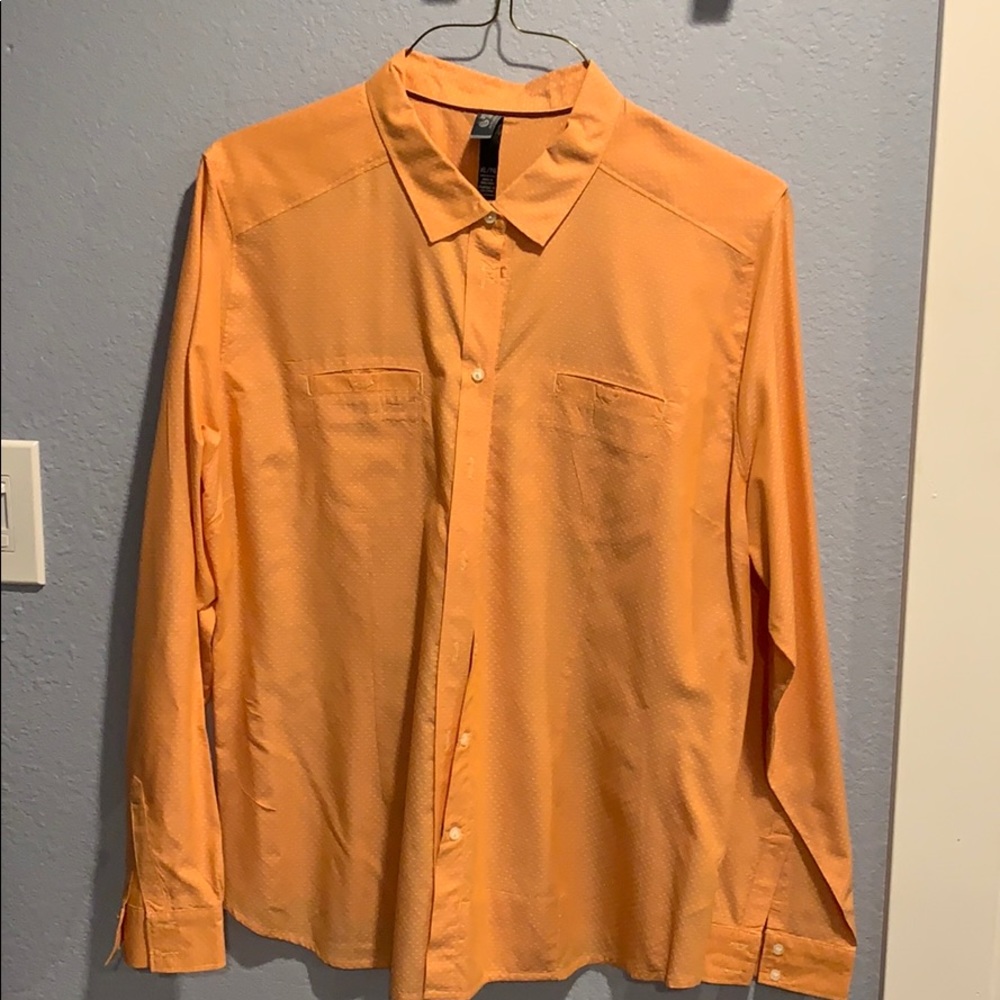 Women’s mountain hardware button down